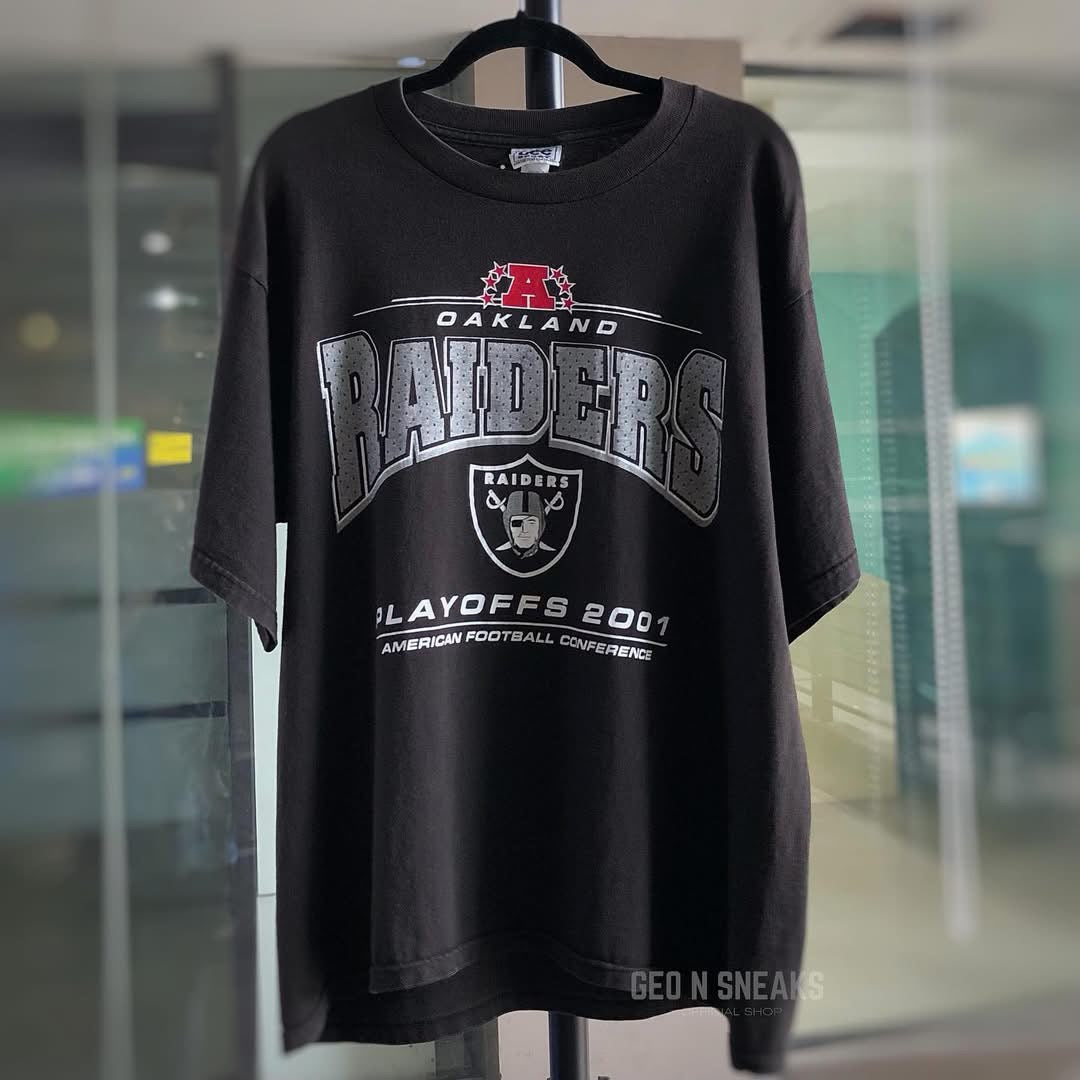 OAKLAND RAIDERS DATED 2001
