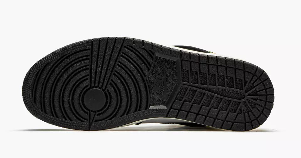 Air Jordan 1 Retro High OG Volt Gold