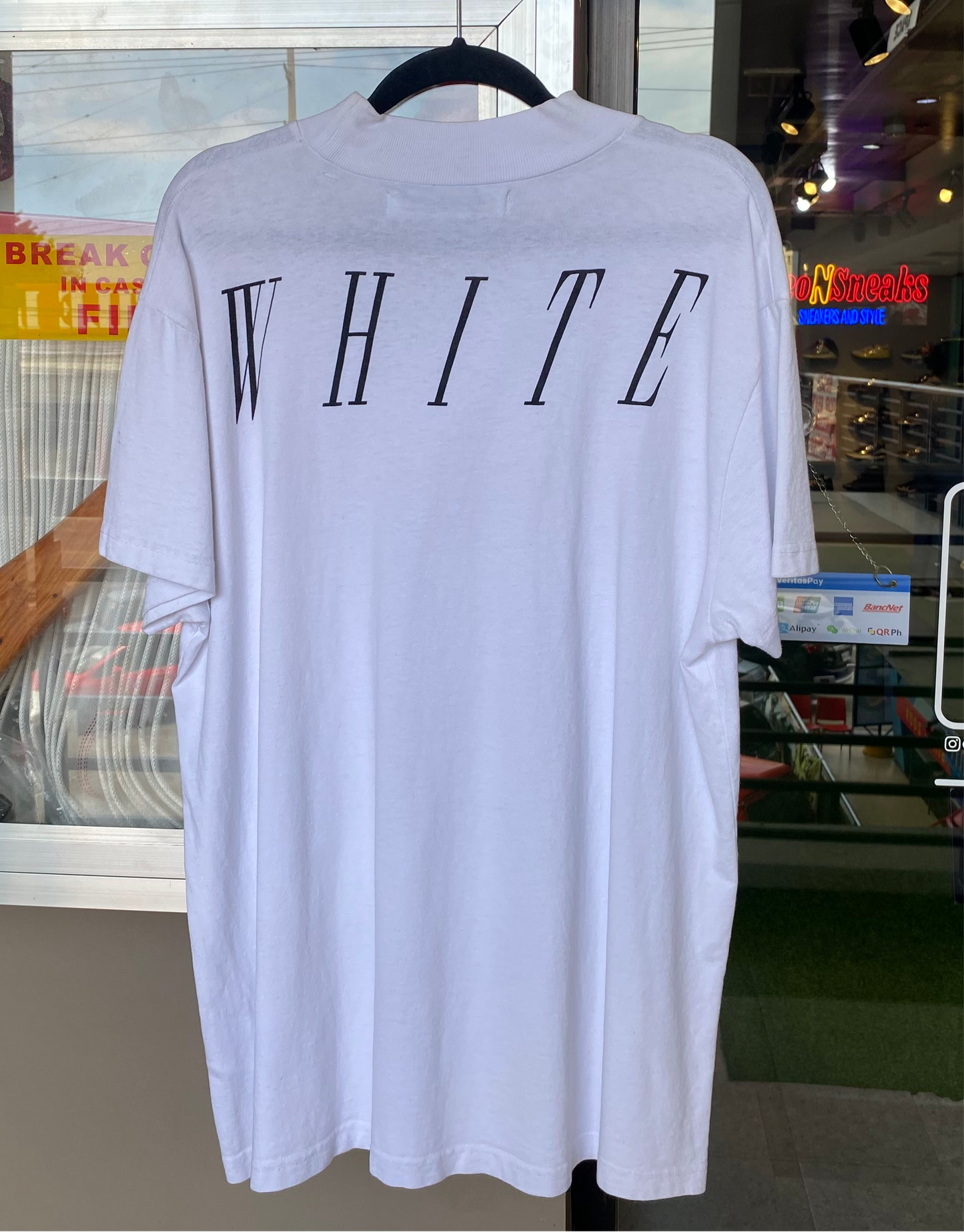 OFF WHITE “White”