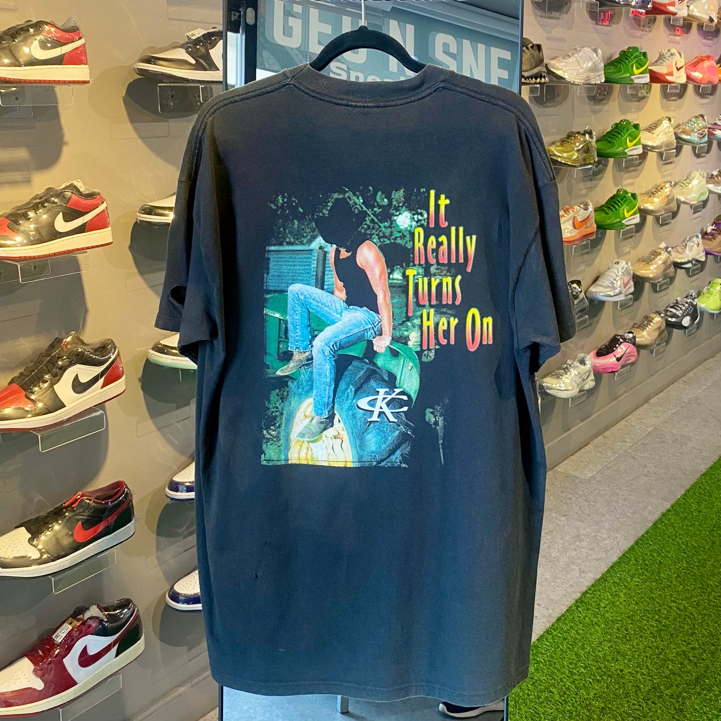 KENNY CHESNEY VINTAGE