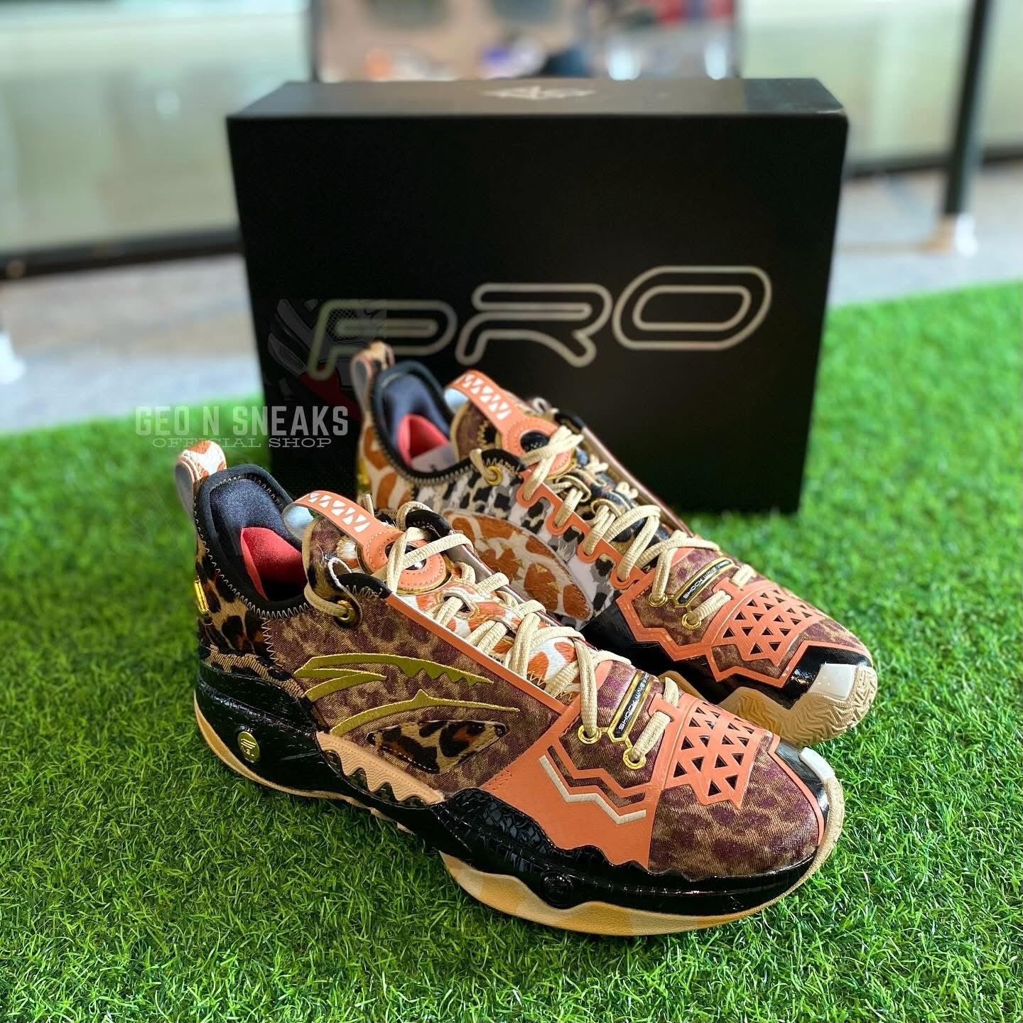 STG SHOCK WAVE 5 PRO “Feline”