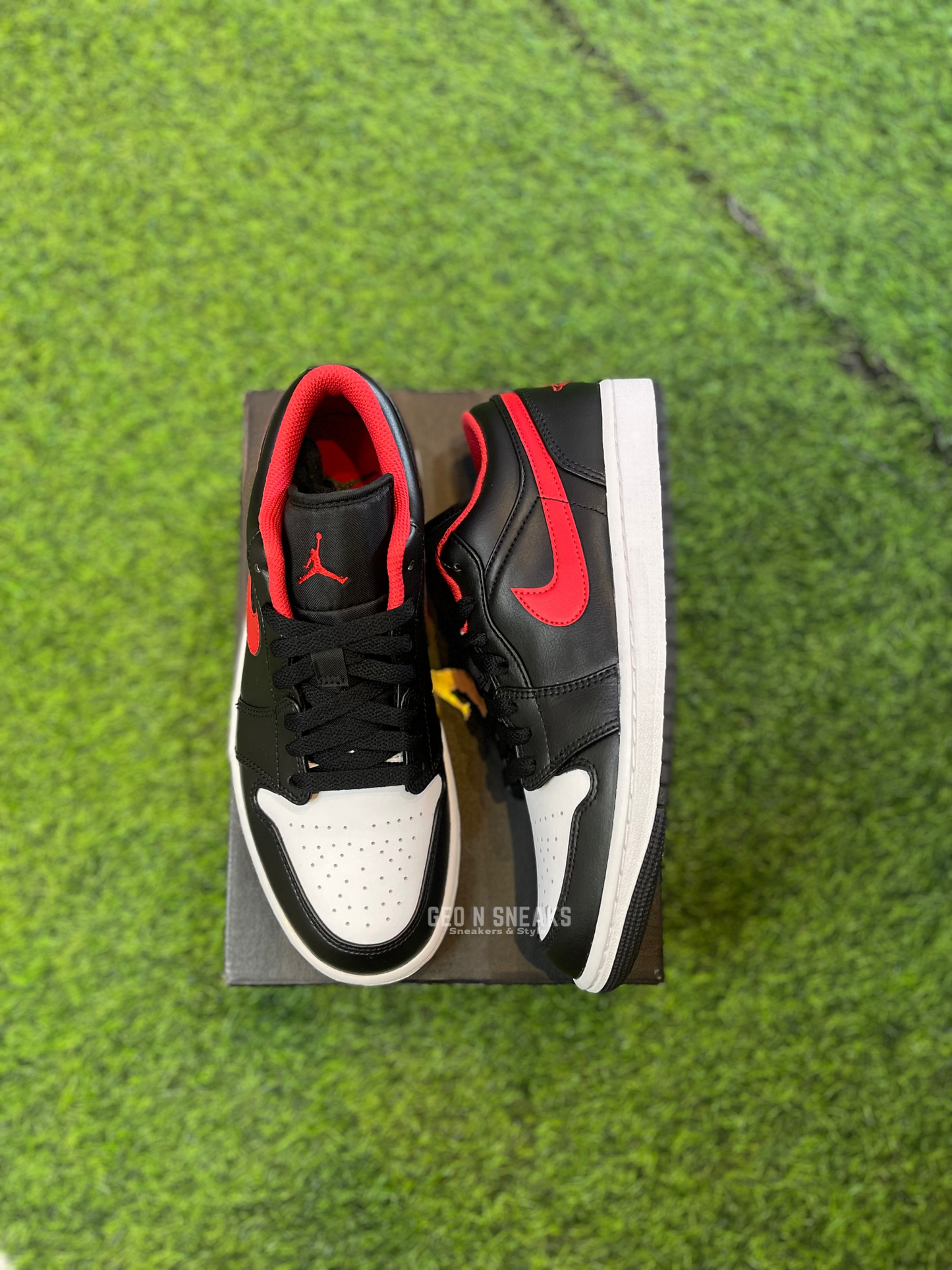 Air Jordan 1 Low "White Toe"