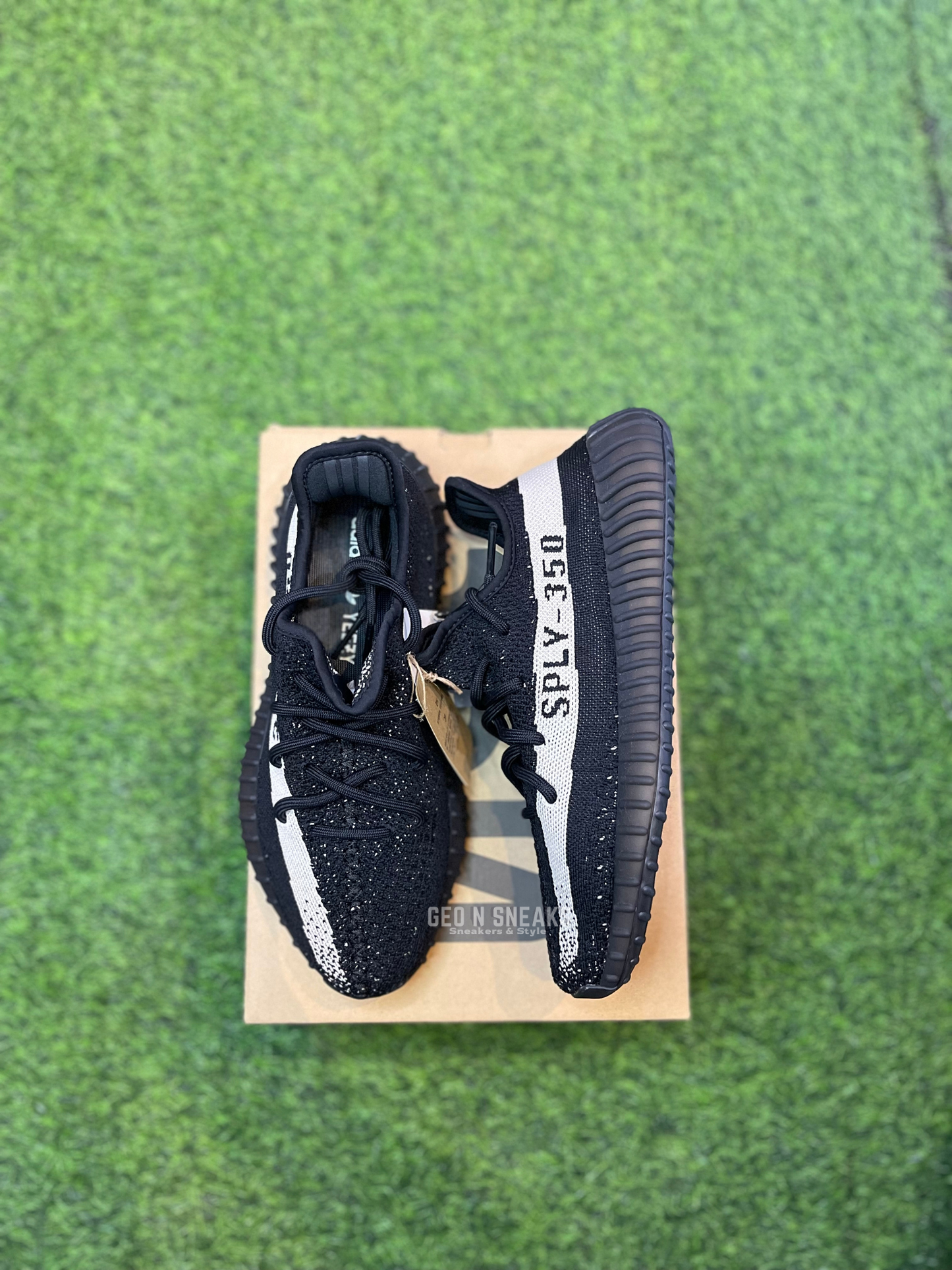 Yeezy 350 Boost V2 "Oreo"